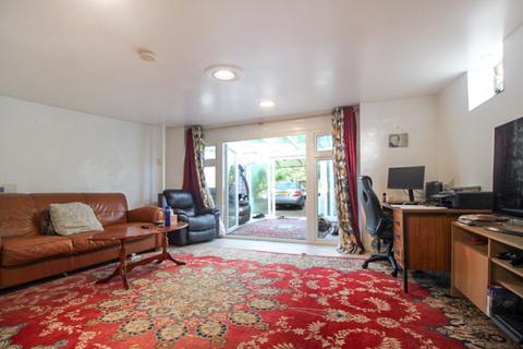 1 bedroom bungalow for sale, Hursley Road, Chandler's Ford SO53