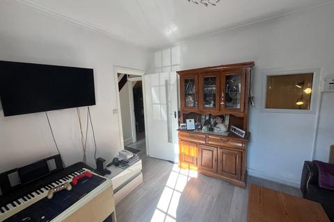 21 Mayfield Road, Gravesend, DA11 0JR