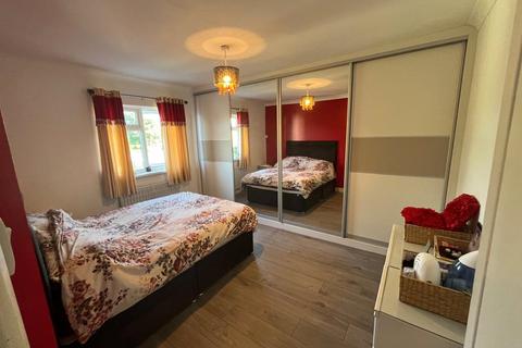 21 Mayfield Road, Gravesend, DA11 0JR