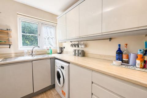 2 bedroom apartment to rent, New Bridge Street, Witney OX28