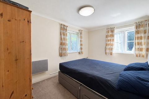 2 bedroom apartment to rent, New Bridge Street, Witney OX28