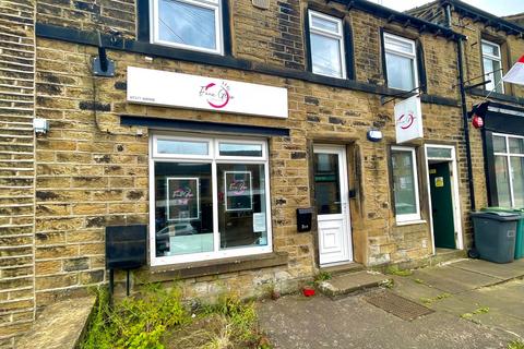 Terraced house for sale, Meltham Road, Netherton, HD4