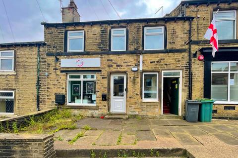 Terraced house for sale, Meltham Road, Netherton, HD4