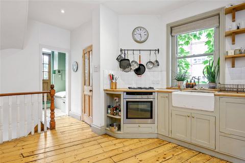 3 bedroom end of terrace house for sale, Vallance Road, London, E1