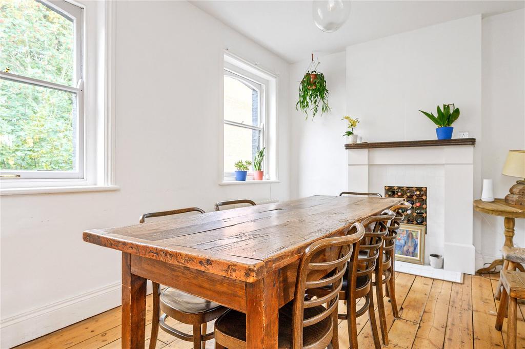 Dining Room/Bedroom