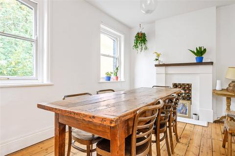 3 bedroom end of terrace house for sale, Vallance Road, London, E1