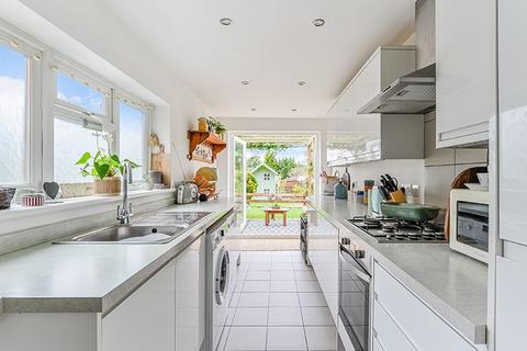 undefined, Salisbury Road, Godstone RH9