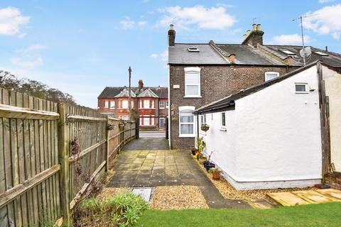 3 bedroom end of terrace house for sale, Old Bedford Road, Luton, Bedfordshire, LU2 7HG