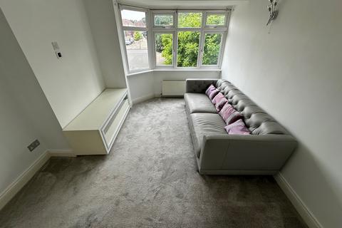 1 bedroom flat to rent, The Fairway, Northolt UB5