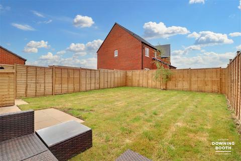 4 bedroom semi-detached house for sale, Robinson Way, Rugeley WS15