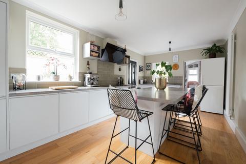 2 Castle Road, Bedford, MK40 3PJ
