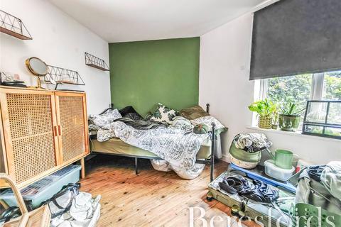 2 bedroom maisonette for sale, Mortimer Gardens, Colchester, CO4