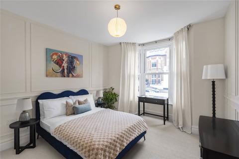 2 bedroom flat for sale, Gilstead Road, London, SW6