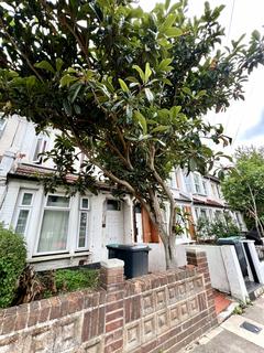 3 bedroom terraced house for sale, Cranleigh Road, N15