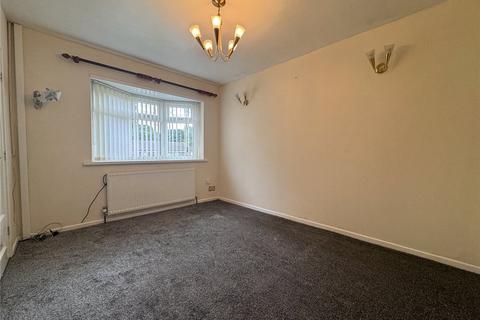 4 bedroom semi-detached house to rent, Dean Court, Greater Manchester OL11