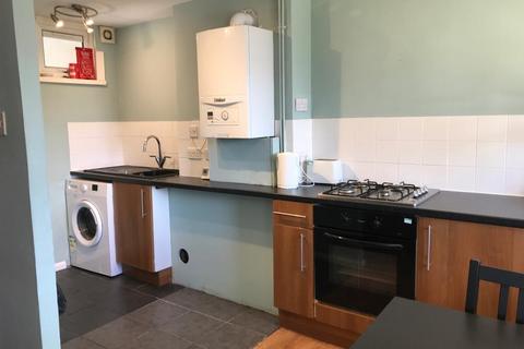 3 bedroom flat to rent, Crown Street Portsmouth PO1