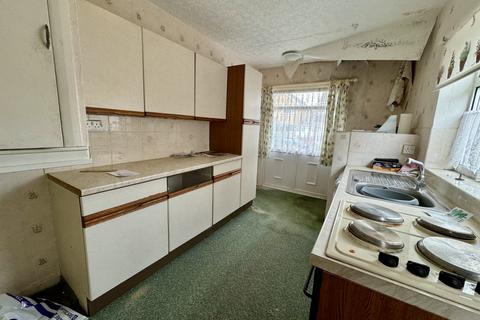 2 bedroom semi-detached bungalow for sale, 35 Lowfield Road, Beverley, HU17 9RF