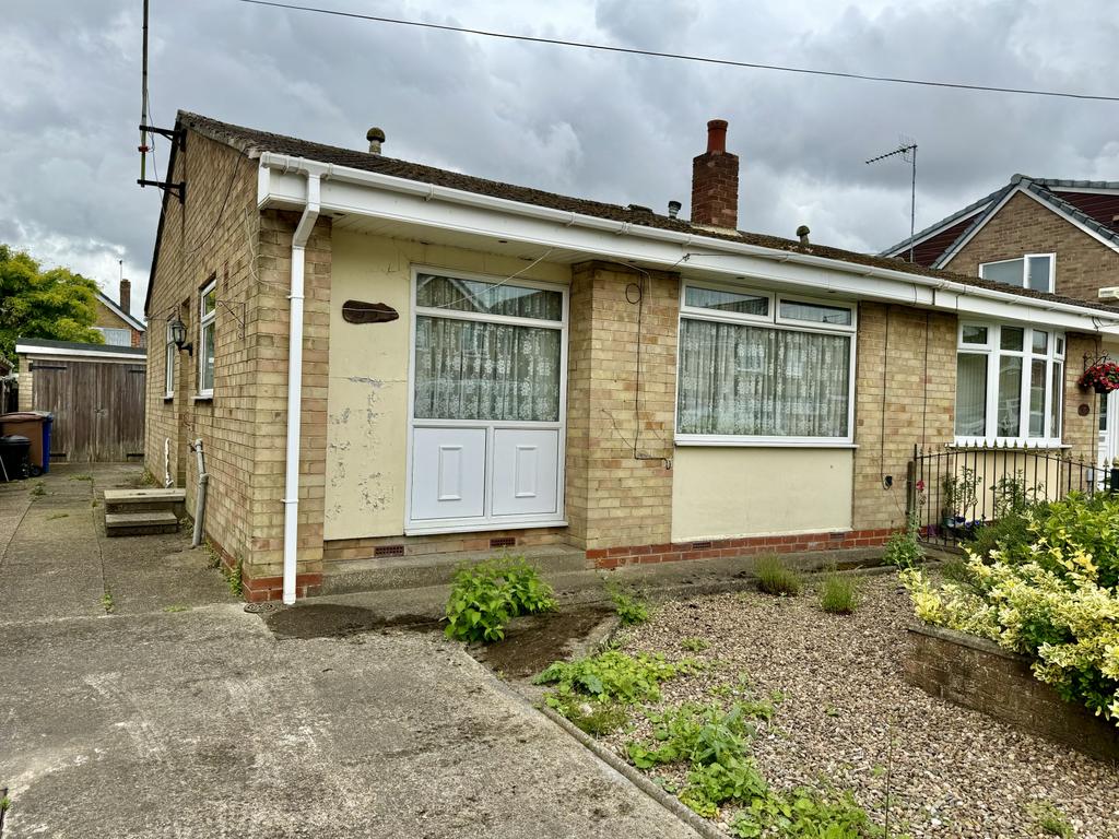 2 Bedroom Bungalow   semi detached for Sale