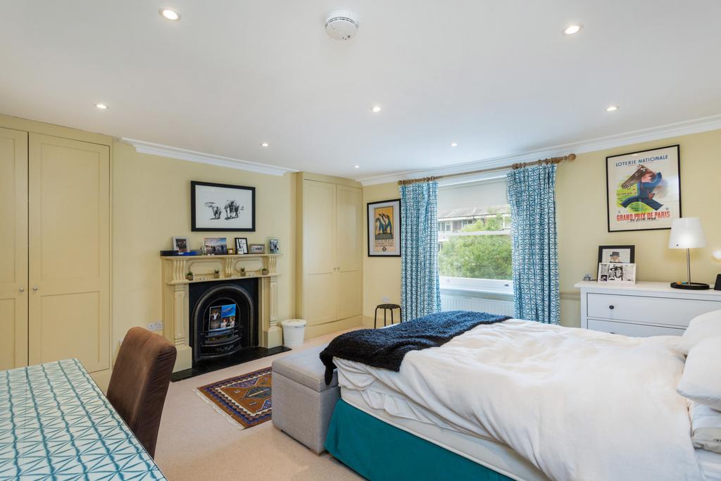 Bedroom 1(2)