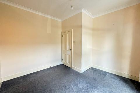2 bedroom flat to rent, Finden Road, London, E7