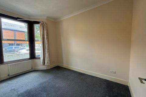 2 bedroom flat to rent, Finden Road, London, E7