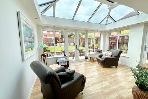 2 Wellbury Close, Stoke-on-trent, ST4 8YU