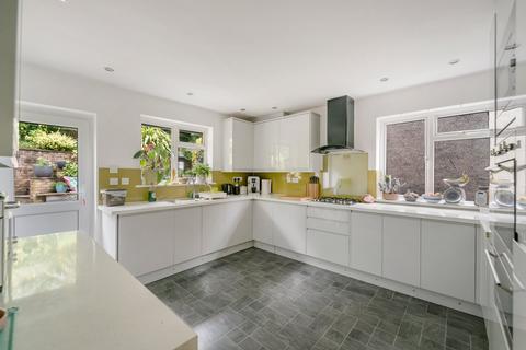39 Beechmount Drive, Weston-super-mare, BS24 9EZ
