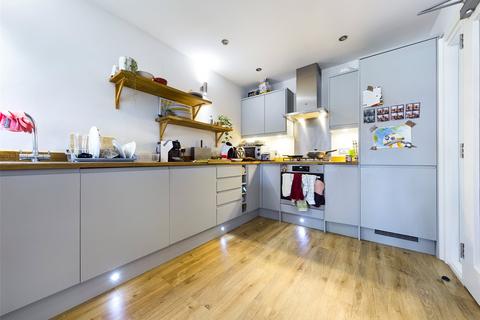 4 bedroom terraced house to rent, Springfield Mews, Springfield Road, Brighton, BN1