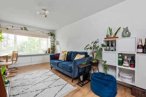 1 bedroom flat for sale, Forest Road, London E11