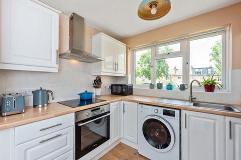 1 bedroom flat for sale, Forest Road, London E11