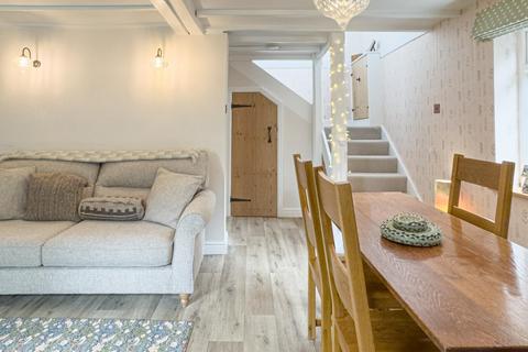 Carlton Cottage Deans Square, Topcliffe, Thirsk, YO7 3RT