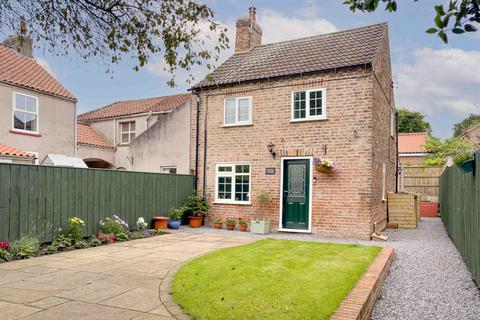 Carlton Cottage Deans Square, Topcliffe, Thirsk, YO7 3RT