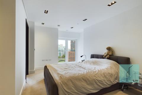 2 bedroom apartment to rent, Keybridge Tower, 1 Exchange Gardens, London SW8