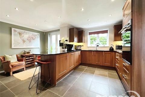 4 bedroom detached house for sale, The Rockery, Farnborough