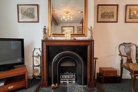 7 Cross Hill, Greetland, Halifax, HX4 8JU