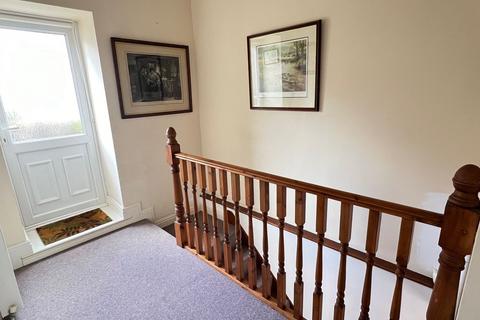 7 Cross Hill, Greetland, Halifax, HX4 8JU