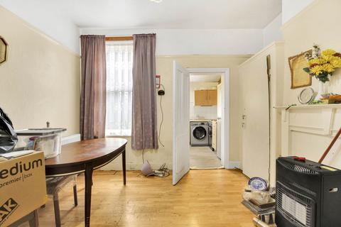 10 Trelawn Road, London, E10 5QD