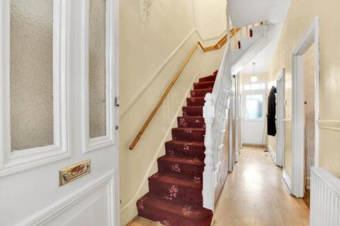 10 Trelawn Road, London, E10 5QD