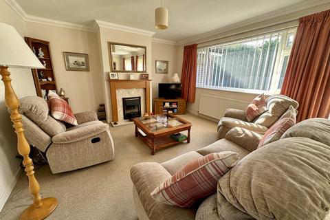 3 bedroom bungalow for sale, Wrestwood Avenue, Eastbourne, BN22 0ES