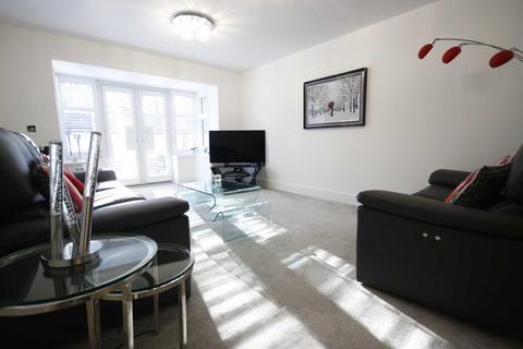 3 bedroom apartment for sale, BH22 FERNLEA, GOLF LINKS ROAD, Ferndown