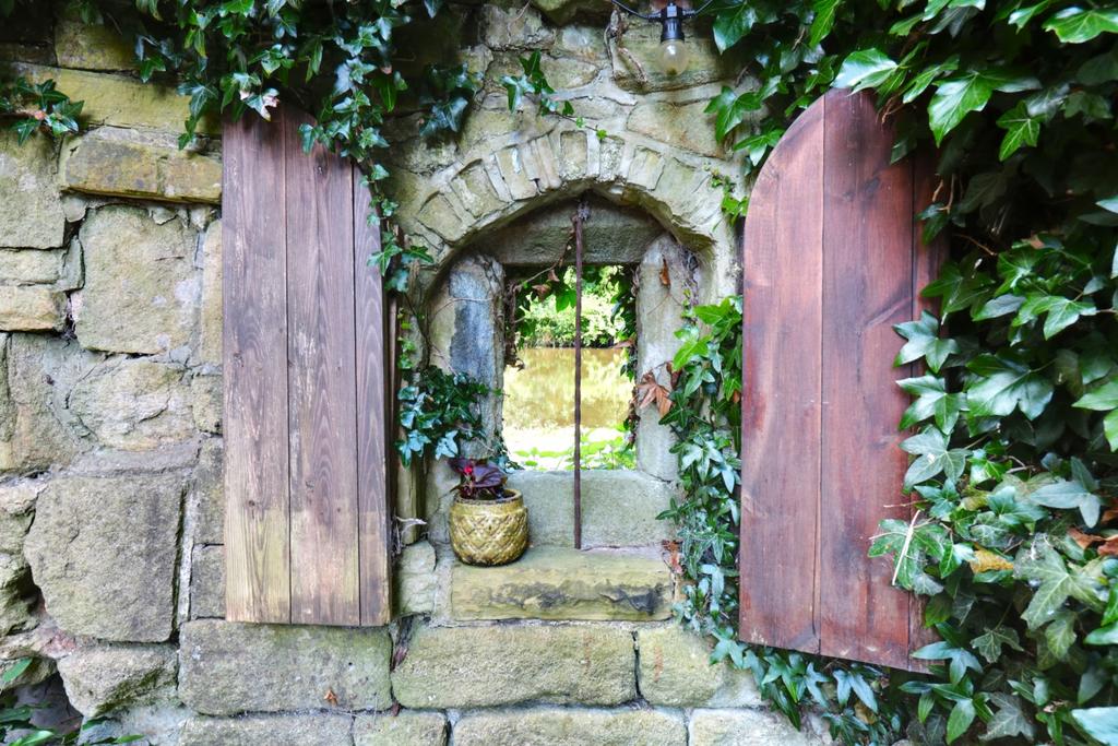 Rear Courtyard Wall