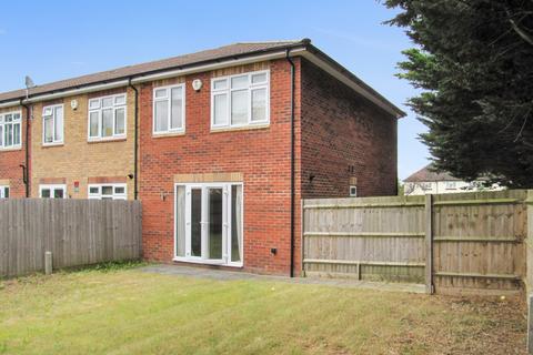 3 bedroom property to rent, Foxcroft, Buckinghamshire SL0