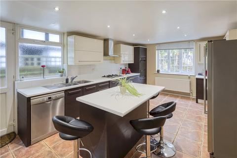 5 bedroom detached house to rent, Barham Road, SW20