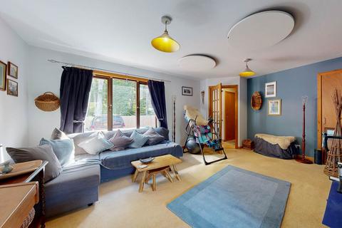 17 Airlie View, Alyth, Blairgowrie, PH11 8BF