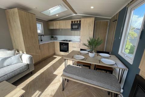 2 bedroom static caravan for sale, Par Sands Coastal Holiday Park