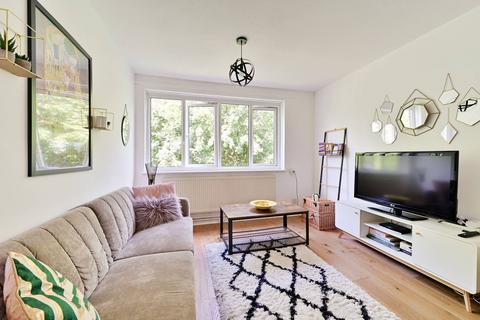 1 bedroom flat for sale, Burke Close, Barnes, London, SW15