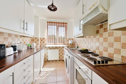 1 bedroom flat for sale, Burke Close, Barnes, London, SW15