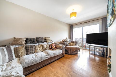25a Nursery Waye, Uxbridge, UB8 2BL