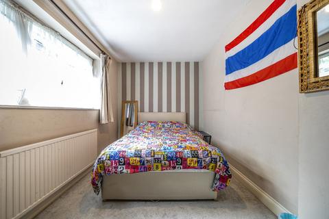 25a Nursery Waye, Uxbridge, UB8 2BL