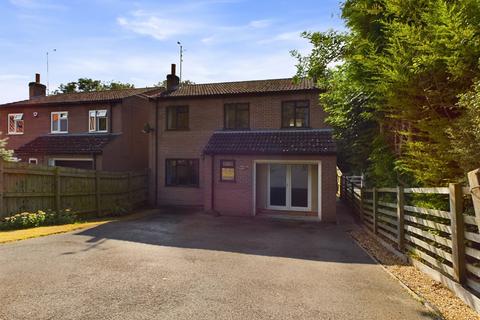 4 bedroom detached house for sale, Kilham Road, Driffield YO25